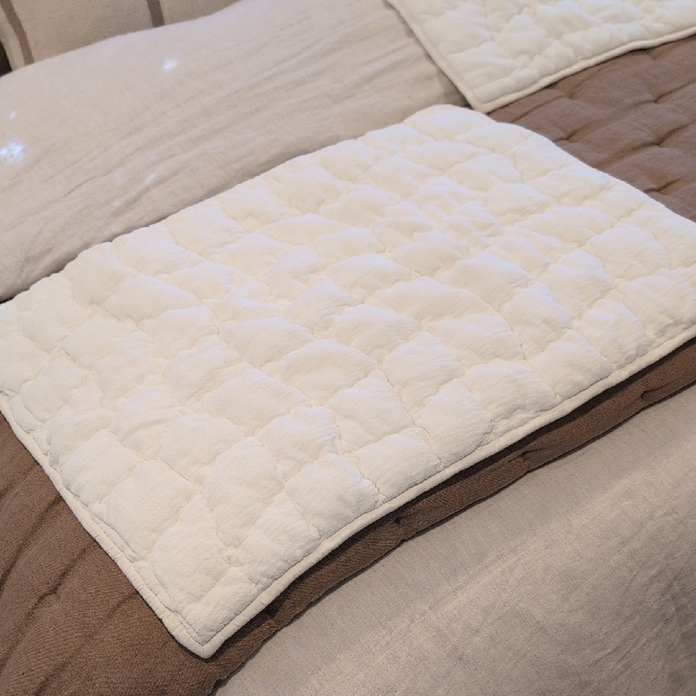 Elegant Cream Quilted Bedding Set
